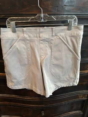 Spanx Shorts Womens L Crystal Grey Stretch Twill 20358R Chino Beachy Coastal
